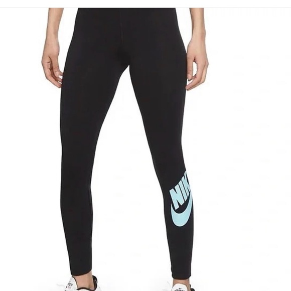 NWT Small Nike Tight fit high rise leggings full length - Picture 1 of 1